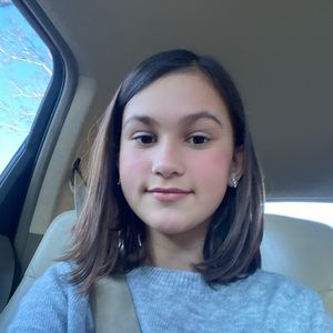 Meet your Posher, Danika